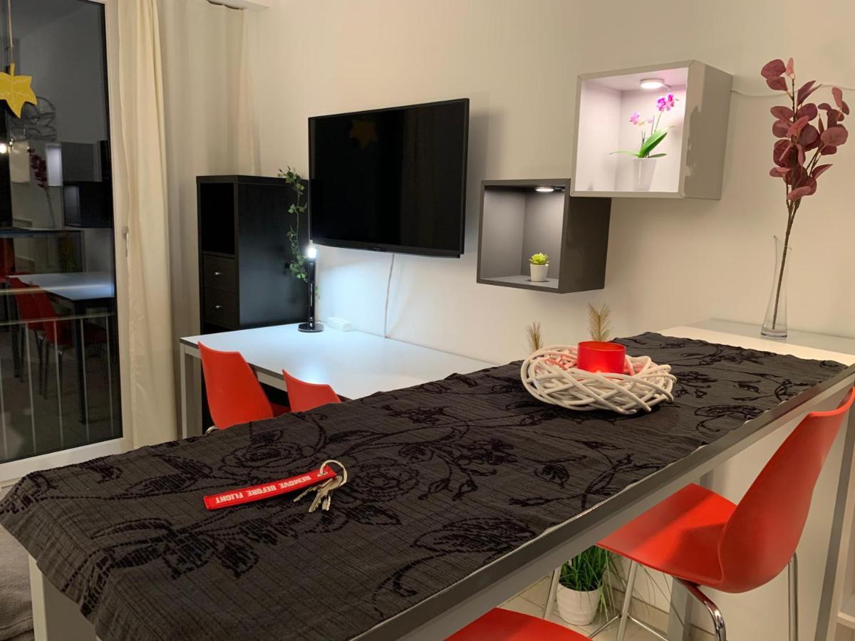 Exklusive WohlfüHloase By Rabe - Parkplatz & Free Netflix & Coffee-Bar Apartman Karlsruhe Kültér fotó