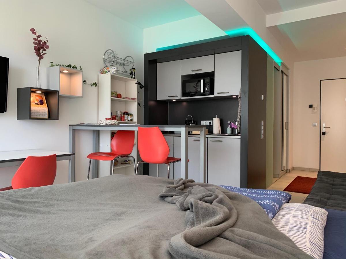 Exklusive WohlfüHloase By Rabe - Parkplatz & Free Netflix & Coffee-Bar Apartman Karlsruhe Kültér fotó
