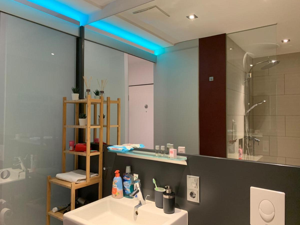 Exklusive WohlfüHloase By Rabe - Parkplatz & Free Netflix & Coffee-Bar Apartman Karlsruhe Kültér fotó